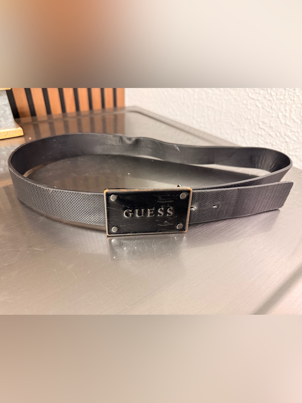GUESS Black Men's Leather Logo Plaque Belt